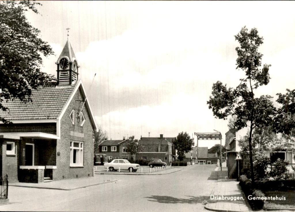 Driebruggen - Gemeentehuis - Kloktoren, Ophalen of Verzenden, 1960 tot 1980, Ongelopen, Zuid-Holland