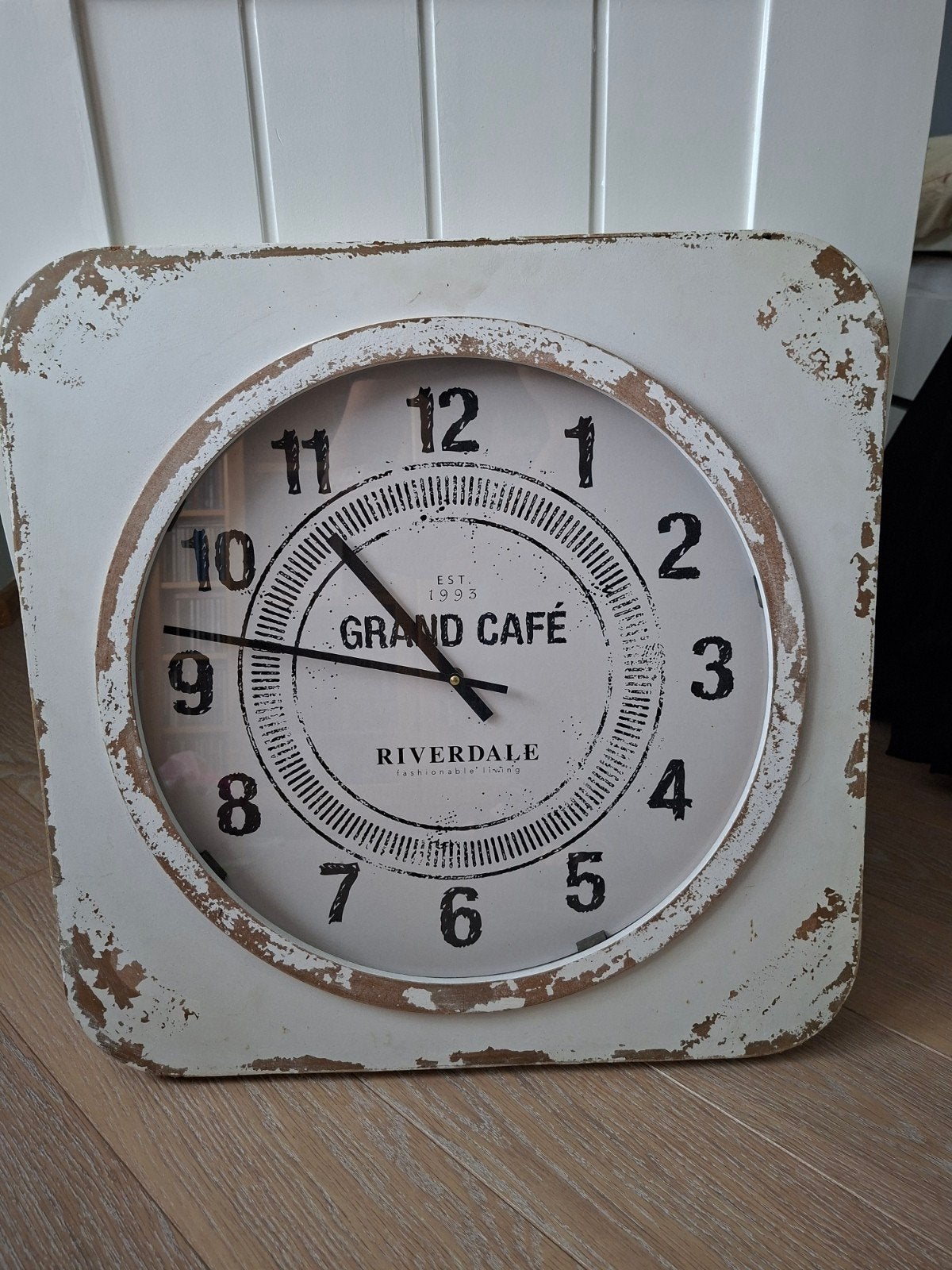 Te koop Riverdale klok € 15,00, Ophalen, Wandklok