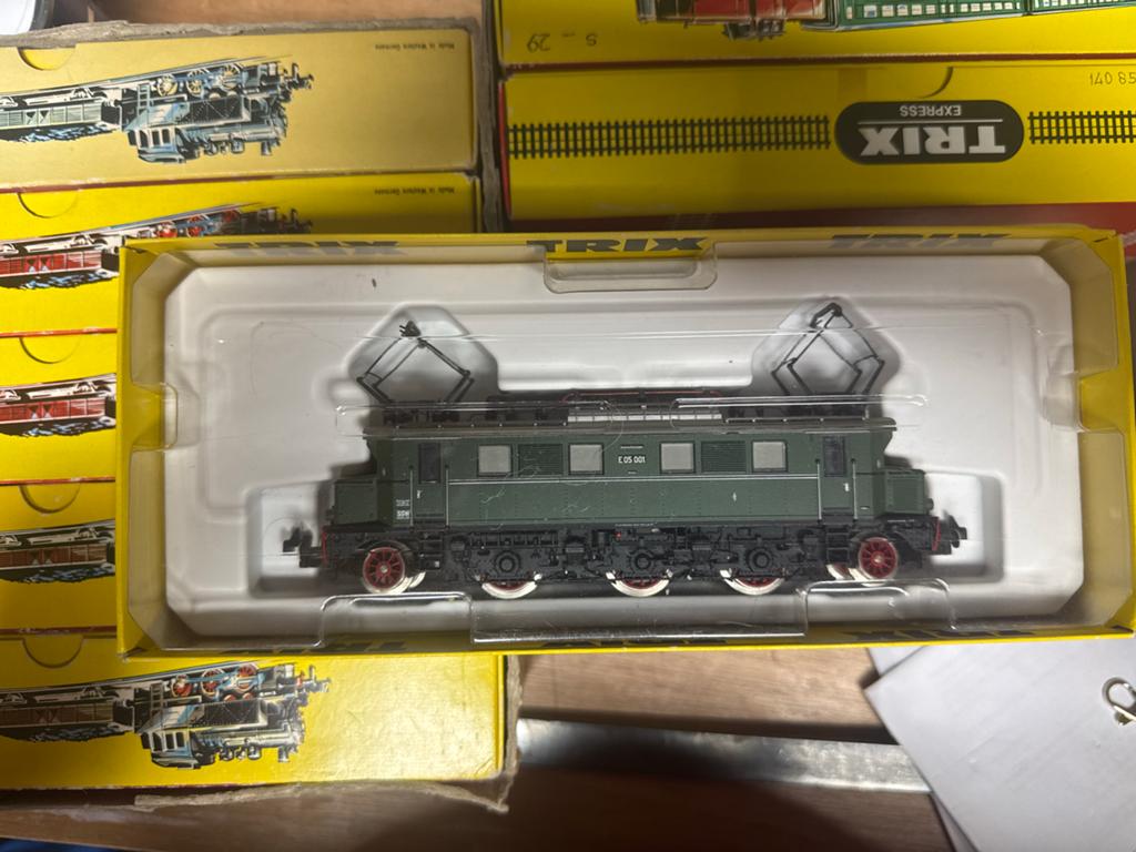 Trix express E 05 2240 “kleine krokodil “, Hobby en Vrije tijd, Modeltreinen | H0, Verzenden, Zo goed als nieuw