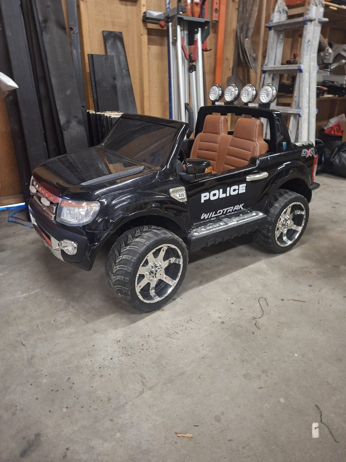 Elektrische 2 persoons kinderauto Ford Police/zwaailicht, Ophalen, Gebruikt, ., .