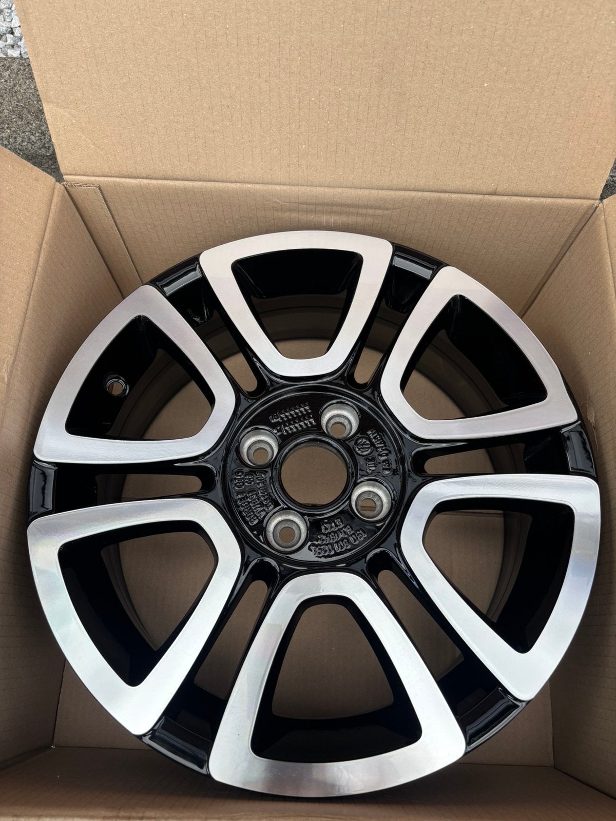 Volkswagen up Triangle velg 1S0601025L fzz, Ophalen of Verzenden, Zo goed als nieuw