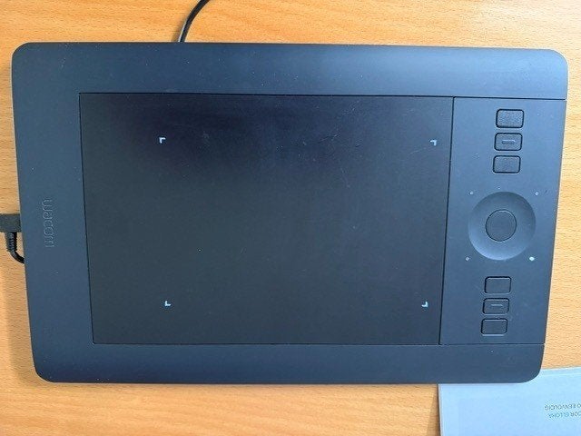 Wacom tekentablet  Intuos PTH-451, Computers en Software, Tekentablets, Ophalen, Multi-touch, Zo goed als nieuw, Wacom Intuos