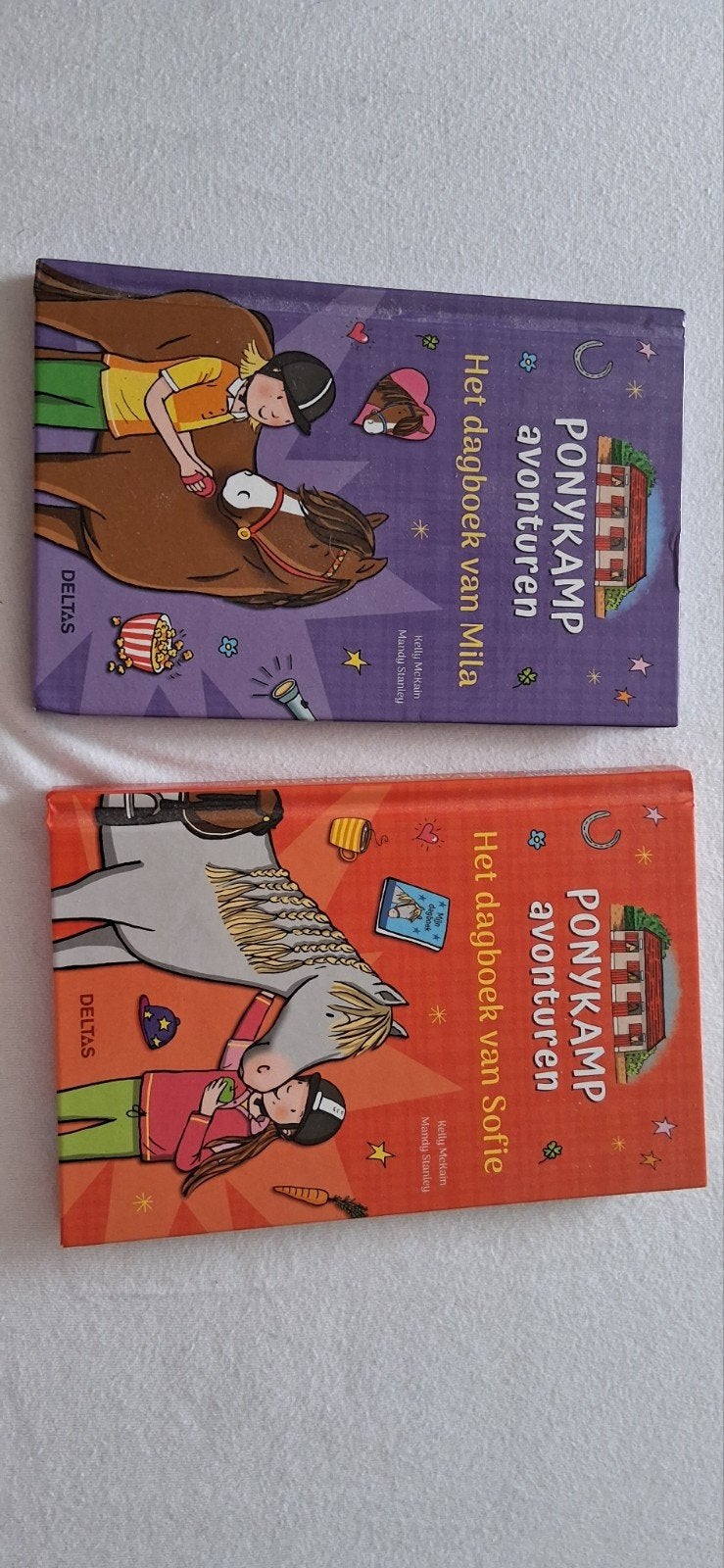 Ponykamp Avonturen: Het dagboek van Mila & Sofie (set van 2), Ophalen of Verzenden, Zo goed als nieuw
