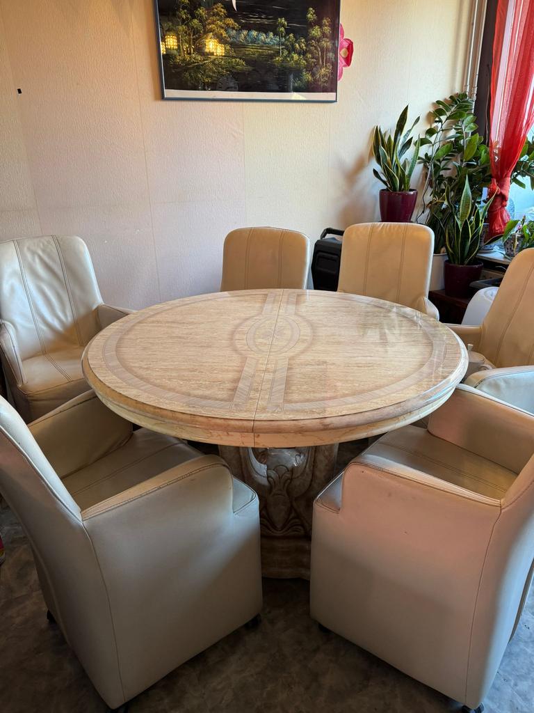 Gratis eettafel en 10 witte leren stoel, Ophalen, Zo goed als nieuw, 4 tot 6 stoelen