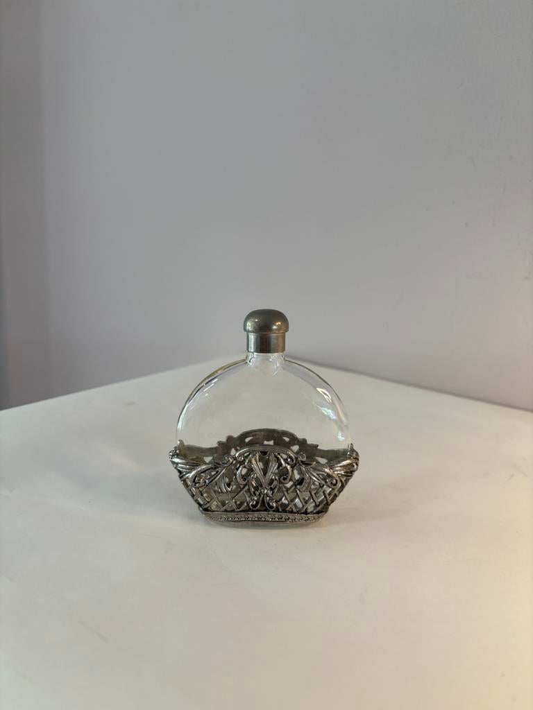 Vintage verzilverd metalen glas parfumfles, Verzamelen, *, Verzenden, *, Zo goed als nieuw