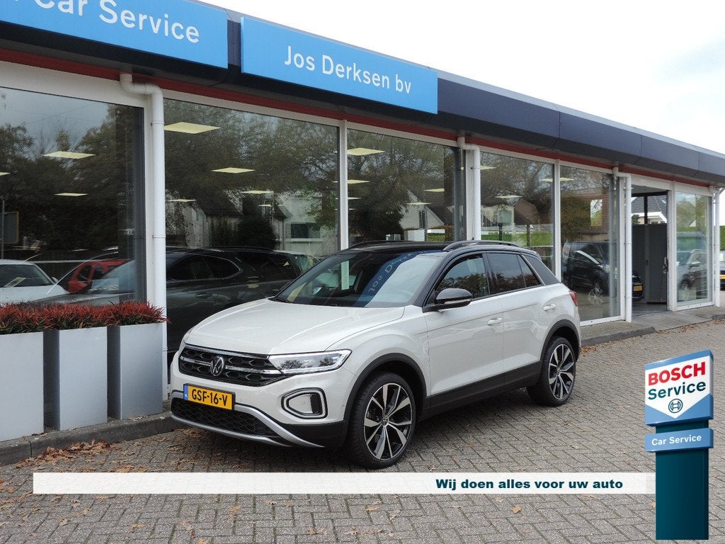 Volkswagen T-Roc 1.5 TSI Style DSG - Camera | ACC | Matrix L, 12 maanden, 1258 kg, Zwart, 4 cilinders