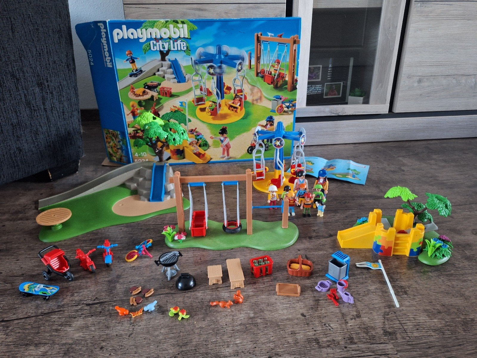 Playmobil City Life Speeltuin (5024) met veel extra's, Ophalen of Verzenden, Zo goed als nieuw, Jongen of Meisje