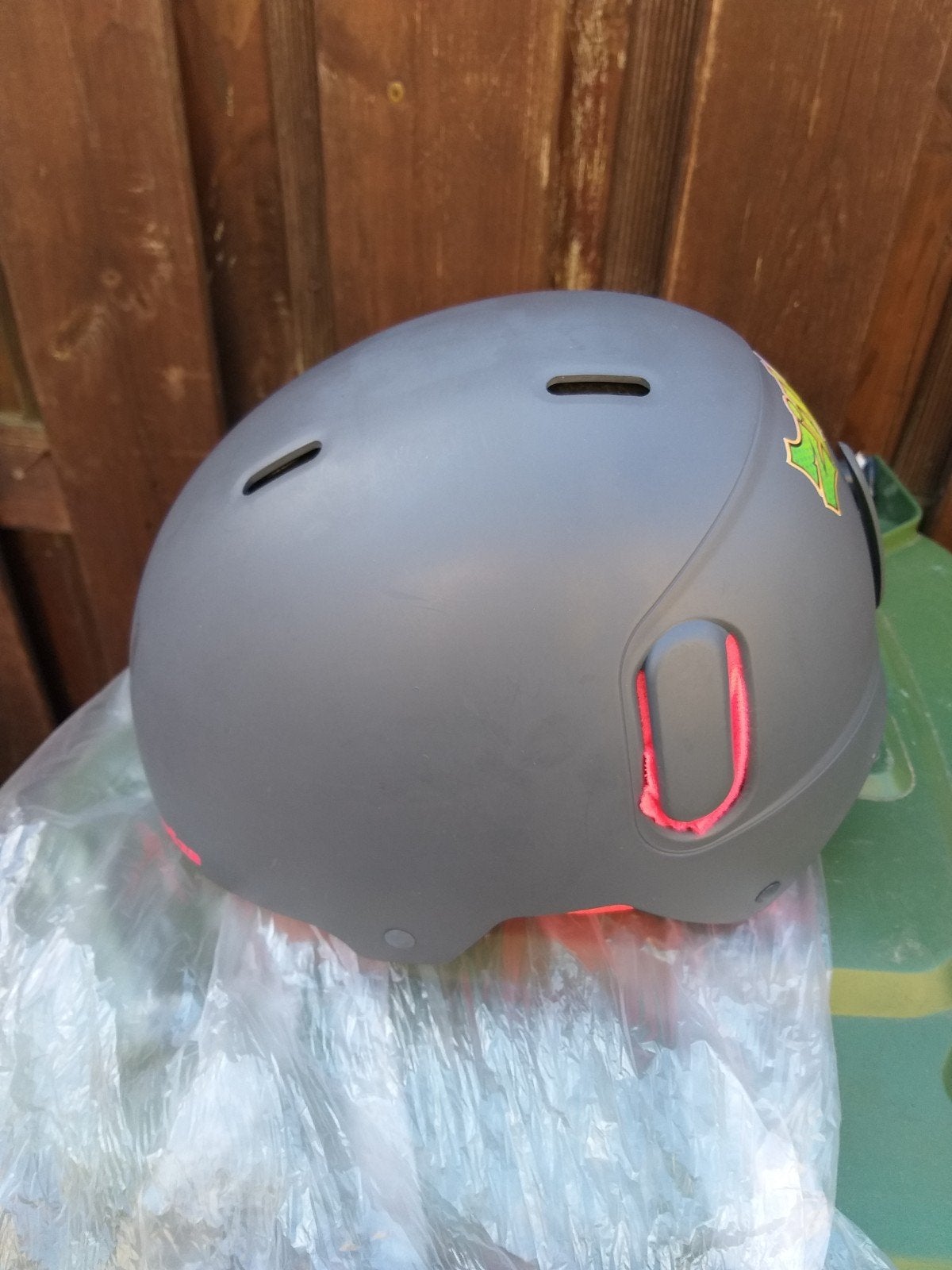 Te koop.helm mooie maat M merk wedze, Ophalen, Gebruikt