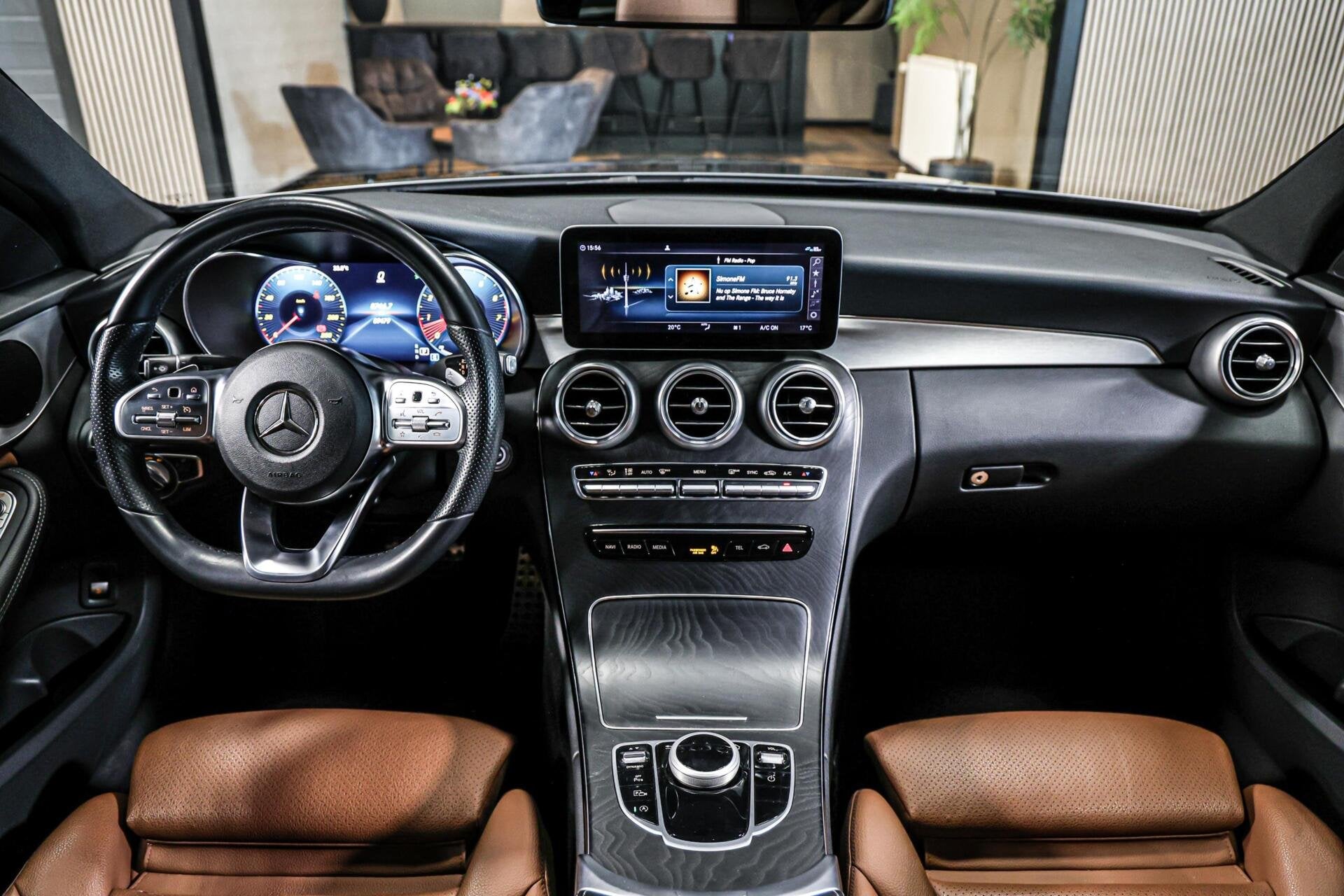 Mercedes C-klasse 180 AMG|Leder|NAP|Virtual|360 camera, Auto's, Automatische klimaatregeling, Euro 6, Met garantie (alle), Sedan