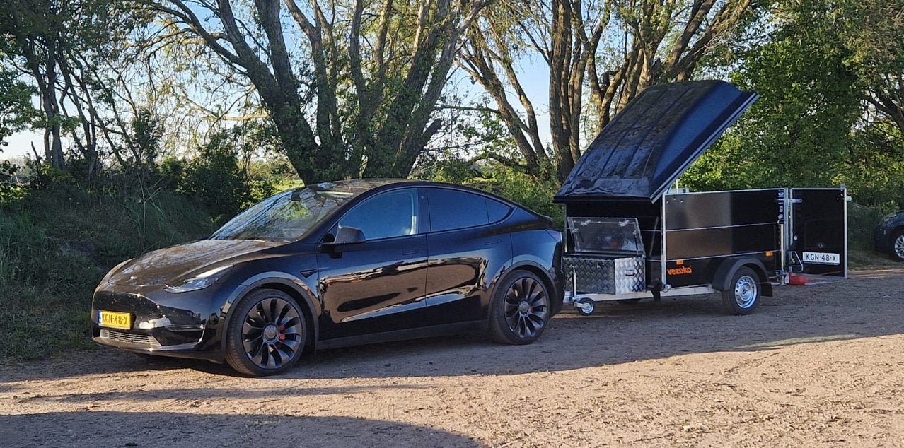 Tesla Model Y Performance, EAP, Winterset,Trekhaak,coating, Auto's, Tesla, Automaat, Dealer onderhouden, Zwart, 1972 kg