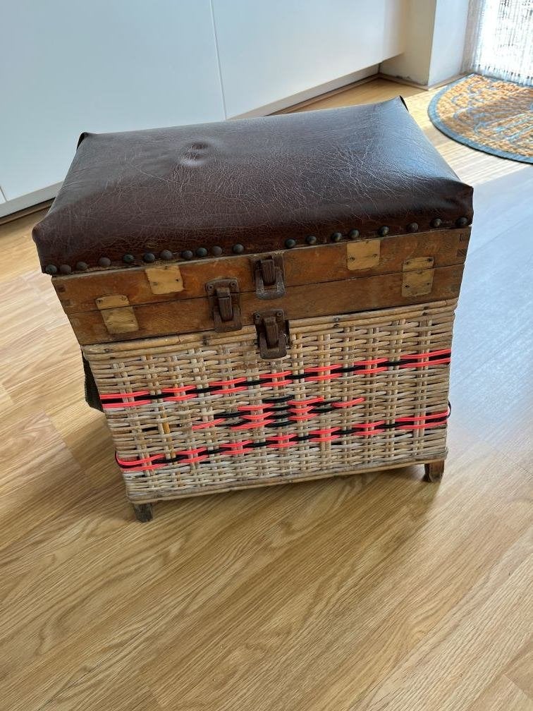 Vintage viskist/opbergkist met zitkussen - Rotan & Hout, Ophalen, Gebruikt
