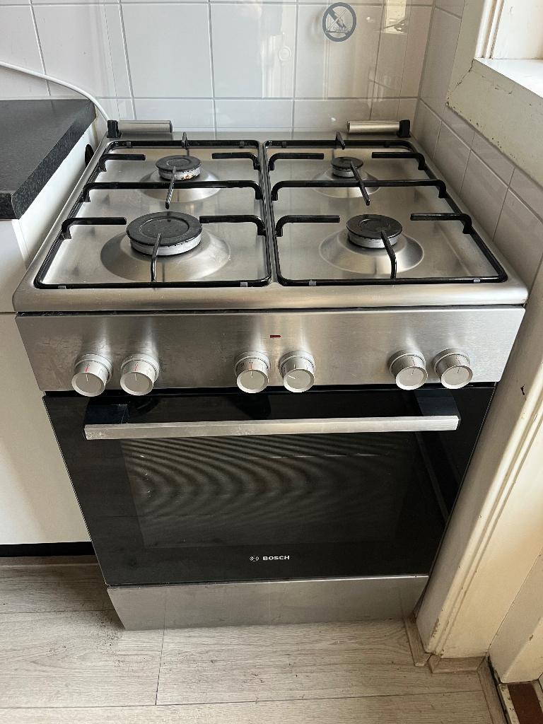 Bosch gasfornuis met oven, Ophalen, Gebruikt, 4 kookzones, Gas