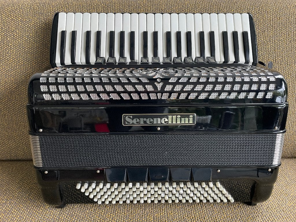 Z.g.a.n. italiaanse Serenellini accordeon .4 korig .Musette., Overige merken, Met koffer, Zo goed als nieuw, 120-bas