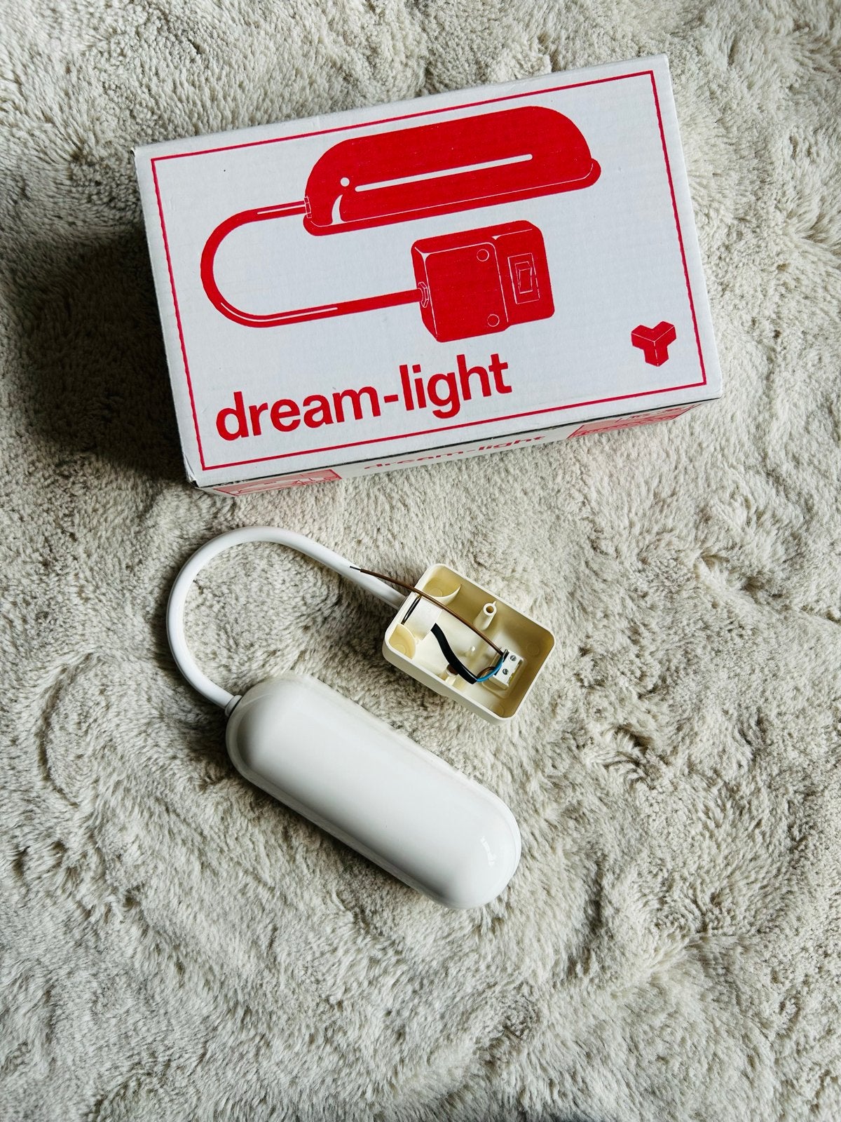 Witte wandlamp - Vrieland Design, Kunststof, Gebruikt, E14 (klein), Ophalen of Verzenden