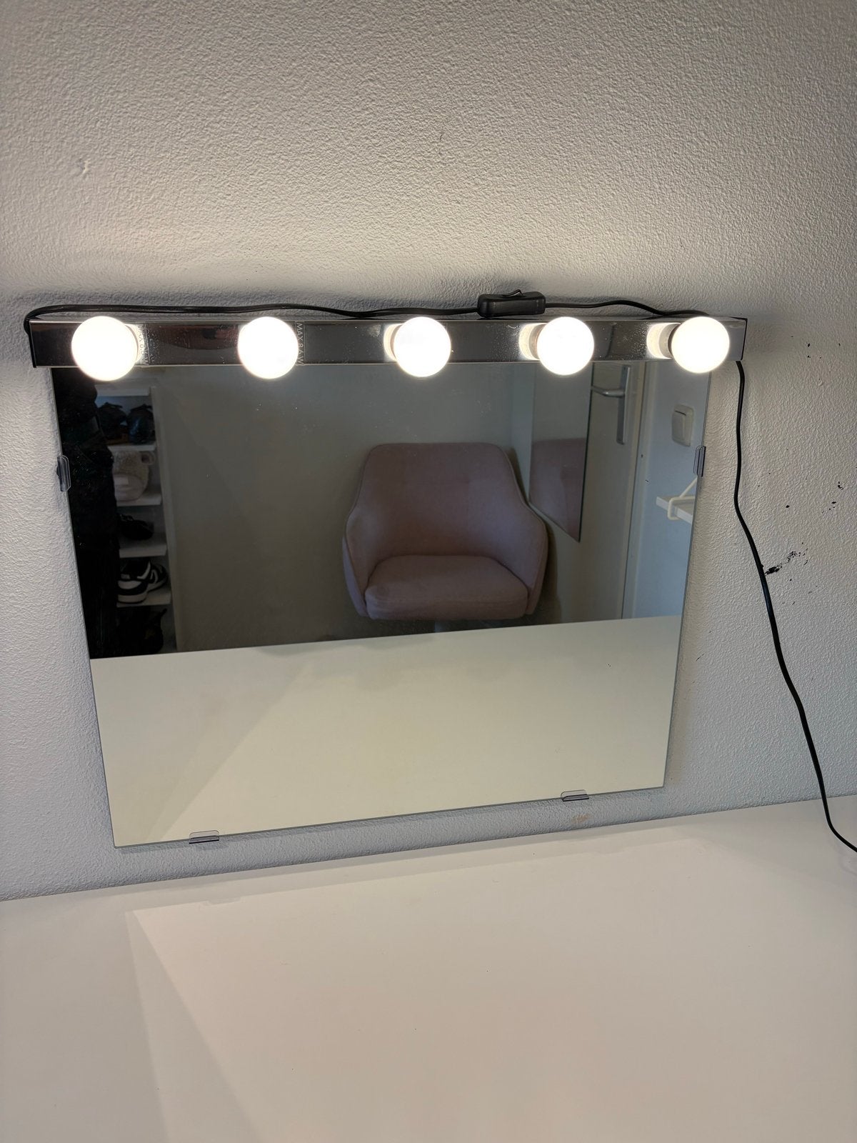 Make-up verlichting led wandlamp denk de Ikea Ledsjo, Huis en Inrichting, Woonaccessoires | Spiegels, Ophalen, Gebruikt, 100 tot 150 cm