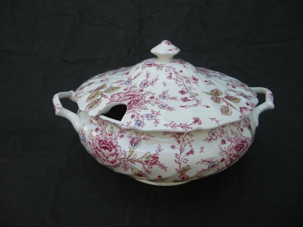 Johnson Brothers ROSE CHINTZ  Puntgave soepterrine inh. 3,7, Ophalen of Verzenden, Overige stijlen, Aardewerk, Schaal of Schalen