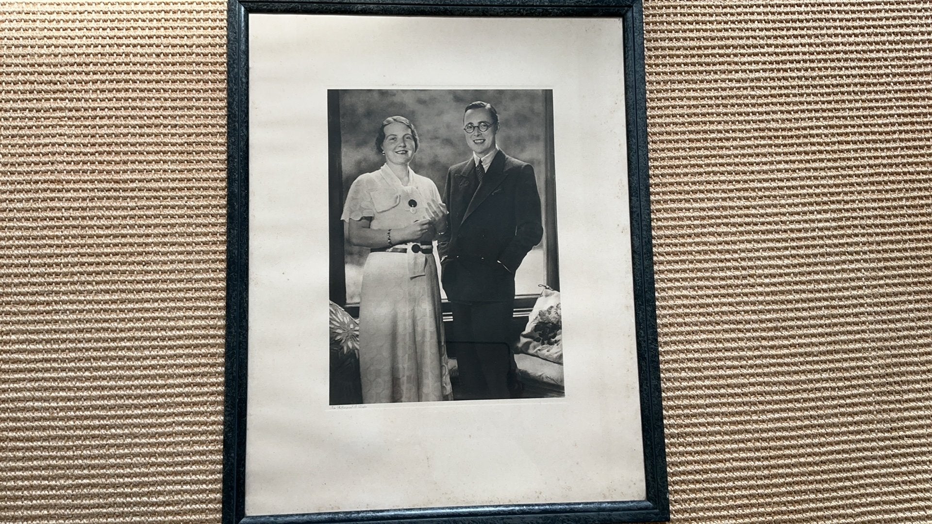 Ingelijste foto van koningin Juliana en prins Bernhard, Ophalen