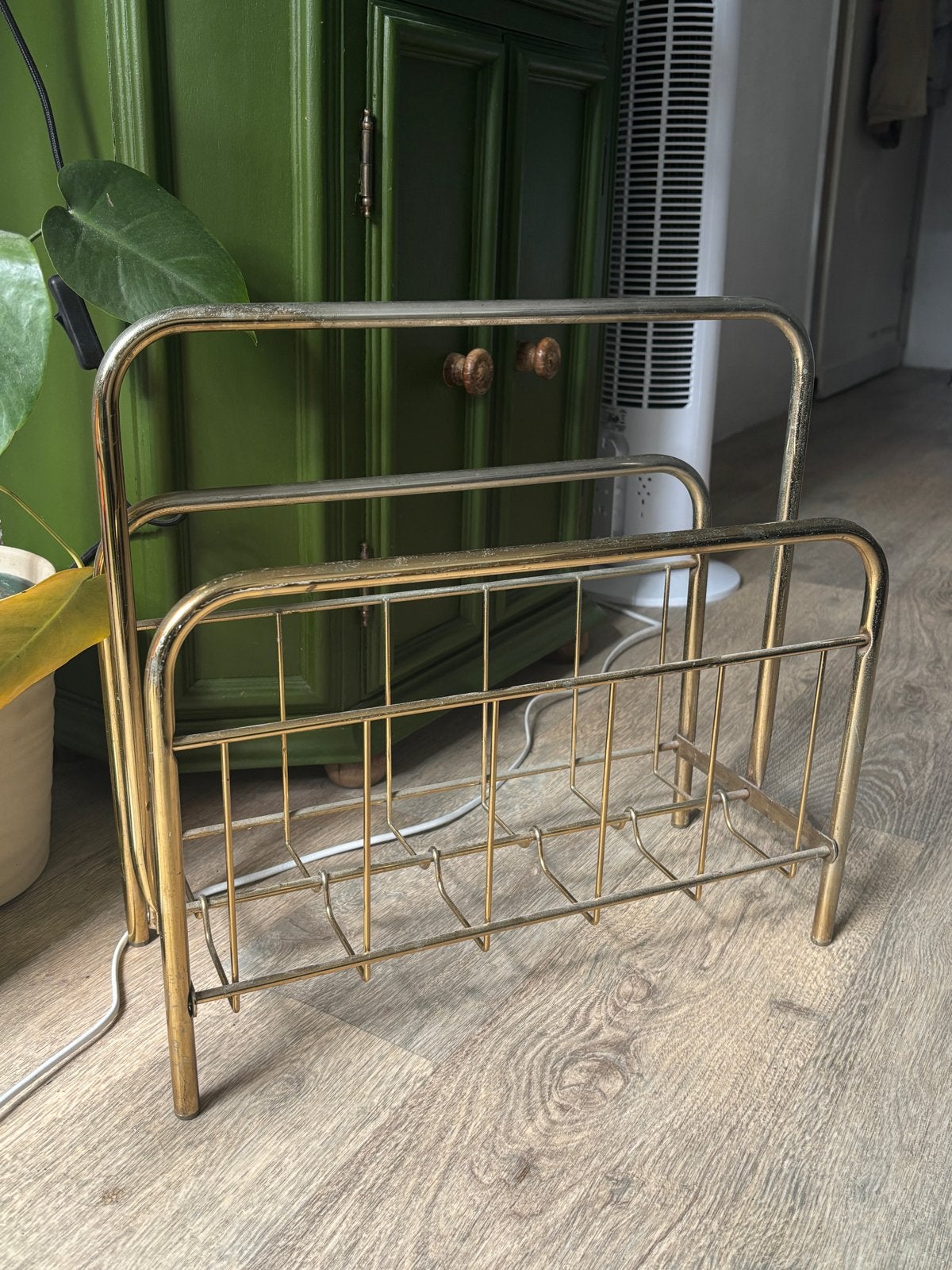 Vintage Gouden Tijdschriftenrek / Platenhouder, Huis en Inrichting, Ophalen, Gebruikt