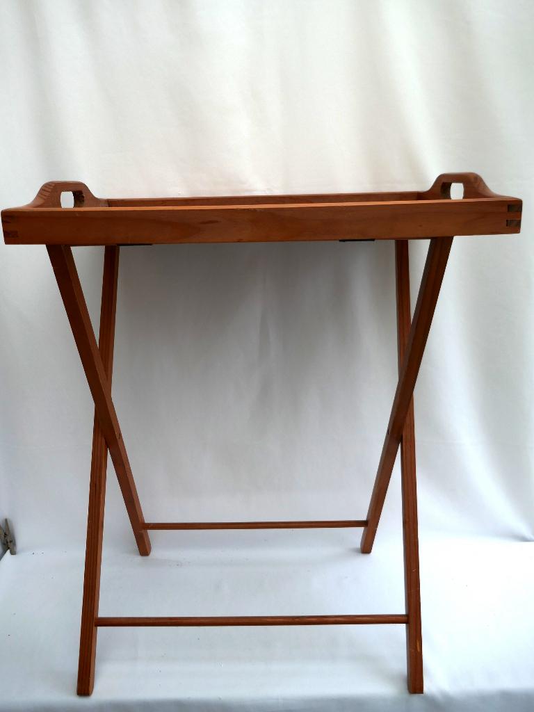 dienblad - hout met onderstel inklapbaar, Huis en Inrichting, Woonaccessoires | Dienbladen, Ophalen of Verzenden, Gebruikt, Rechthoekig