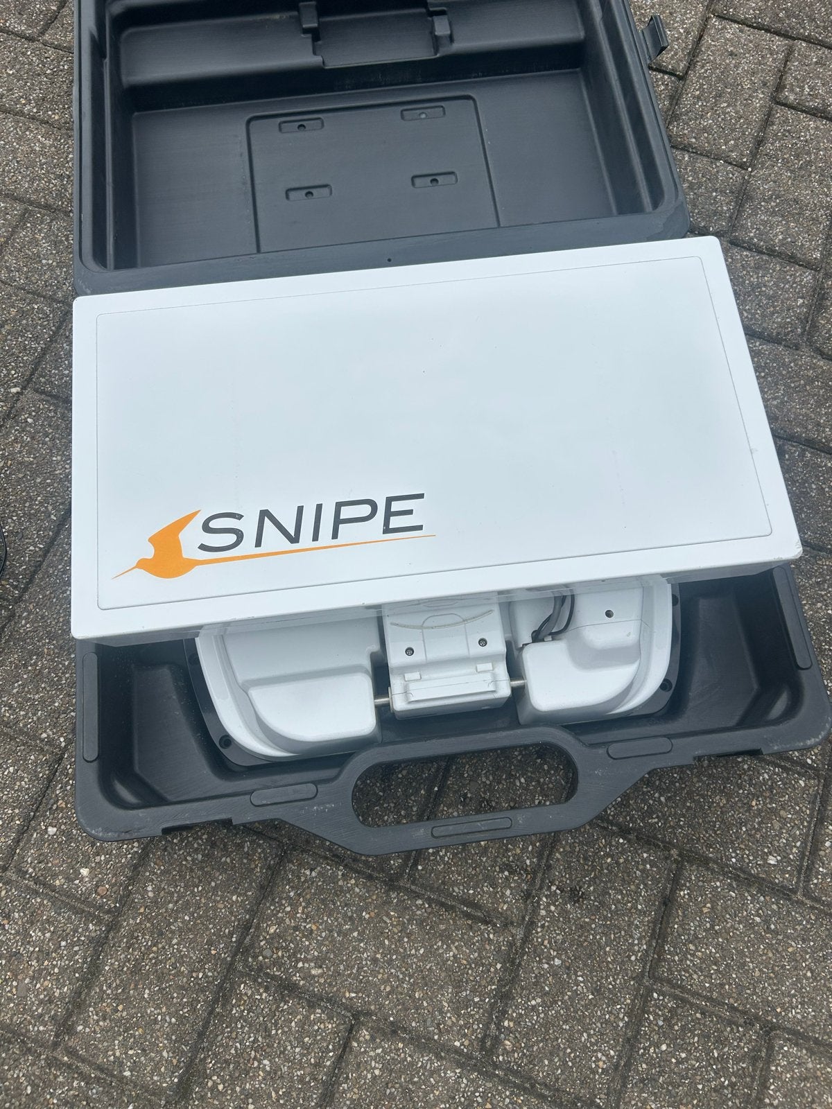 SNIPE volautomatische schotelantenne in koffer, Ophalen of Verzenden, Zo goed als nieuw