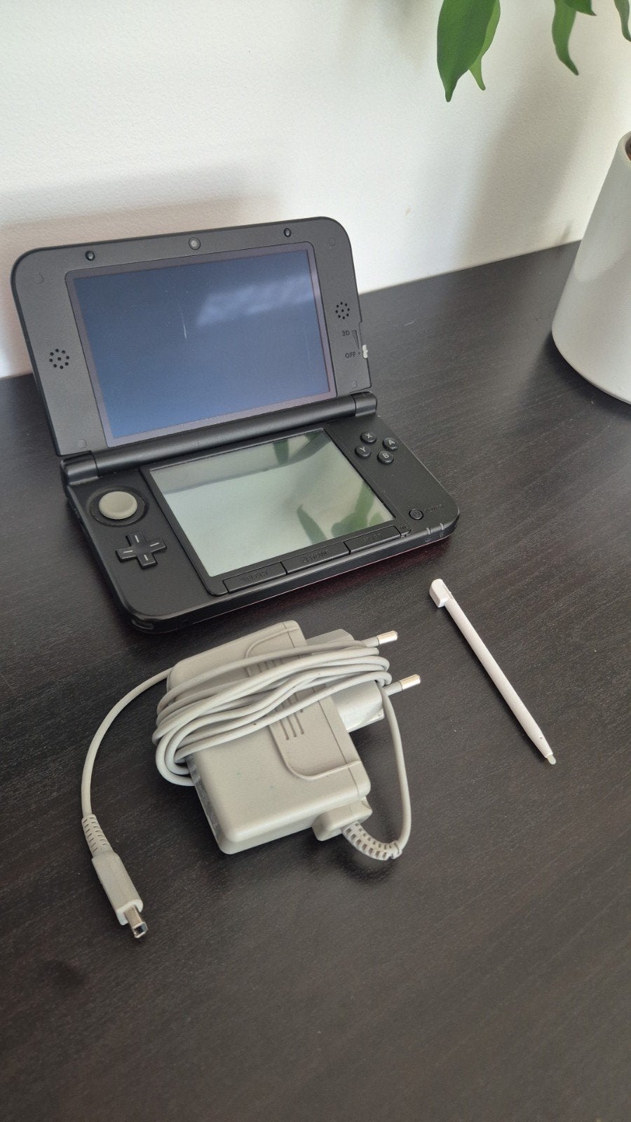 Nintendo 3DS XL - Werkt perfect, incl. oplader en stylus, Zwart, 3DS XL, Ophalen of Verzenden, Gebruikt