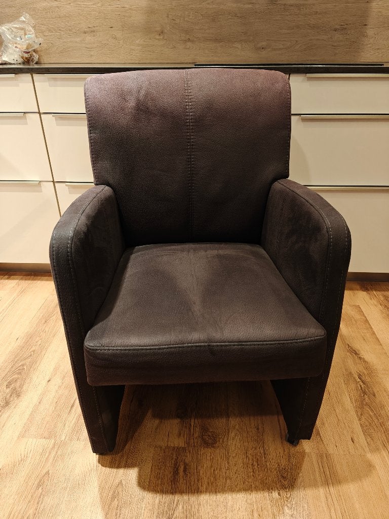 8 eetkamerstoelen met wieltjes, Bruin, Ophalen of Verzenden, Zo goed als nieuw, Vijf, Zes of meer stoelen