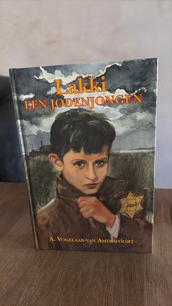 A. Vogelaar-van Amersfoort - Lakki, een jodenjongen, Boeken, Ophalen of Verzenden, Gelezen, A. Vogelaar-van Amersfoort