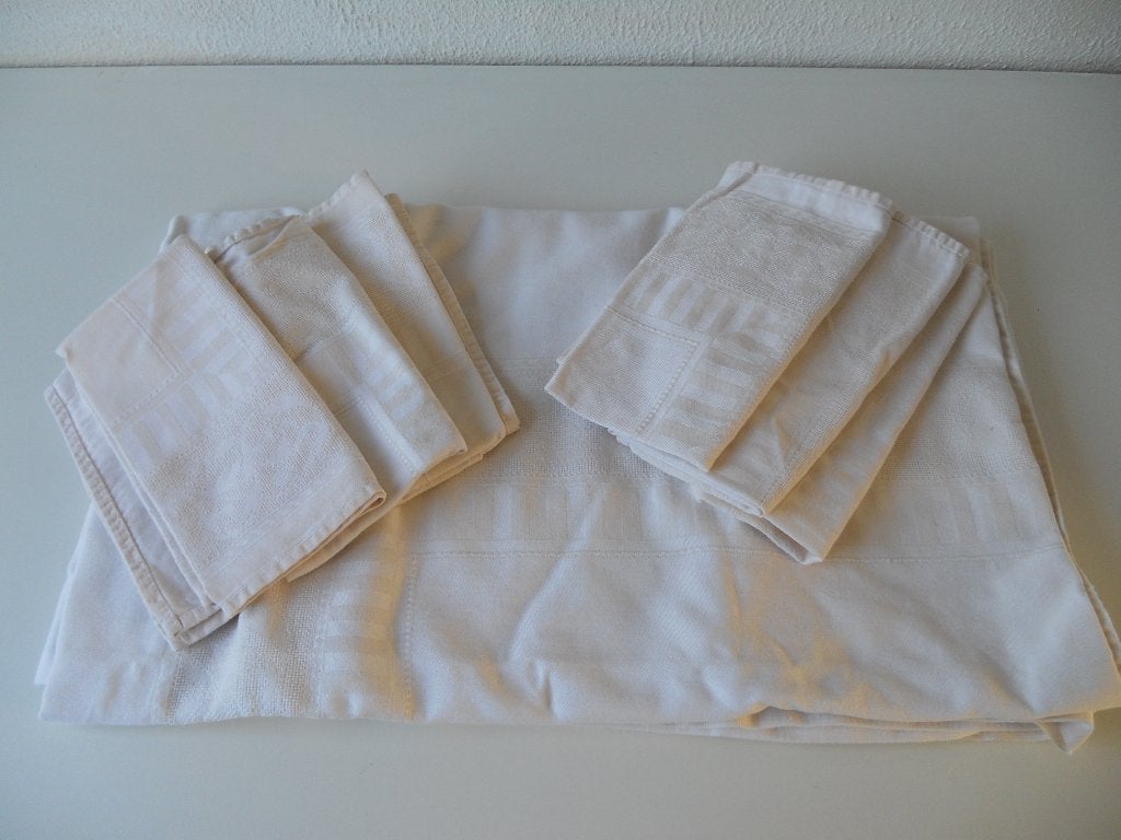 Tafellaken met bijbehorende servetten, Ophalen of Verzenden, Wit, Tafelkleed of Tafelzeil