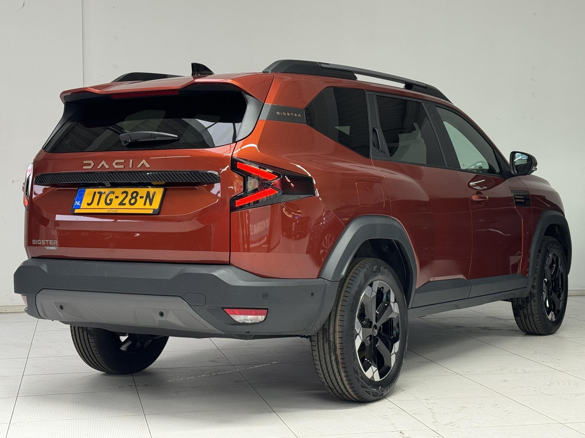 Dacia Bigster 1.8 Hybrid 155 Extreme | DEMO | Panoramadak |, Auto's, Origineel Nederlands, Bedrijf, 1000 kg, SUV of Terreinwagen
