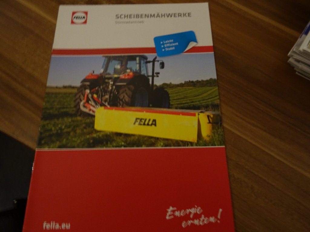 12X Fella landbouwmachines folders, Ophalen, Zo goed als nieuw, Folder