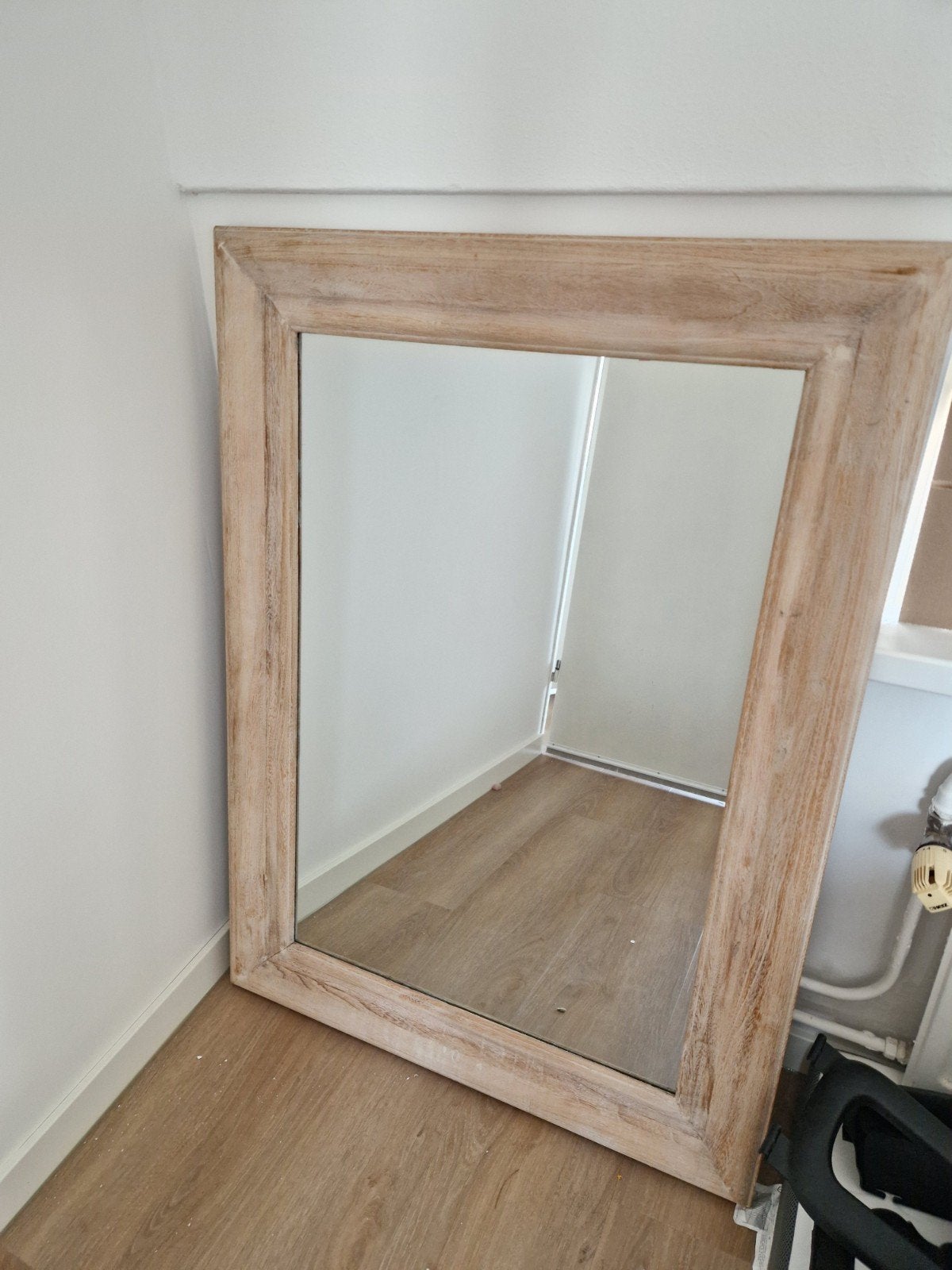 Grote spiegel met mooie houten lijst (110x81 cm), Ophalen, Gebruikt, 100 tot 150 cm, 75 tot 100 cm