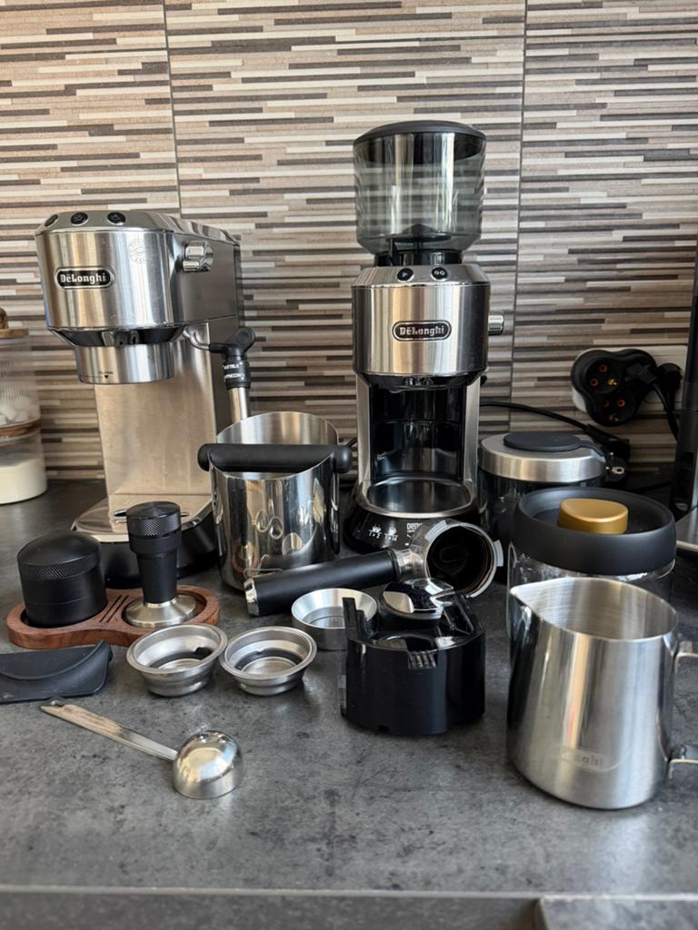 De'Longhi pistonmachine, Espresso apparaat, Gemalen koffie, Zo goed als nieuw, Ophalen