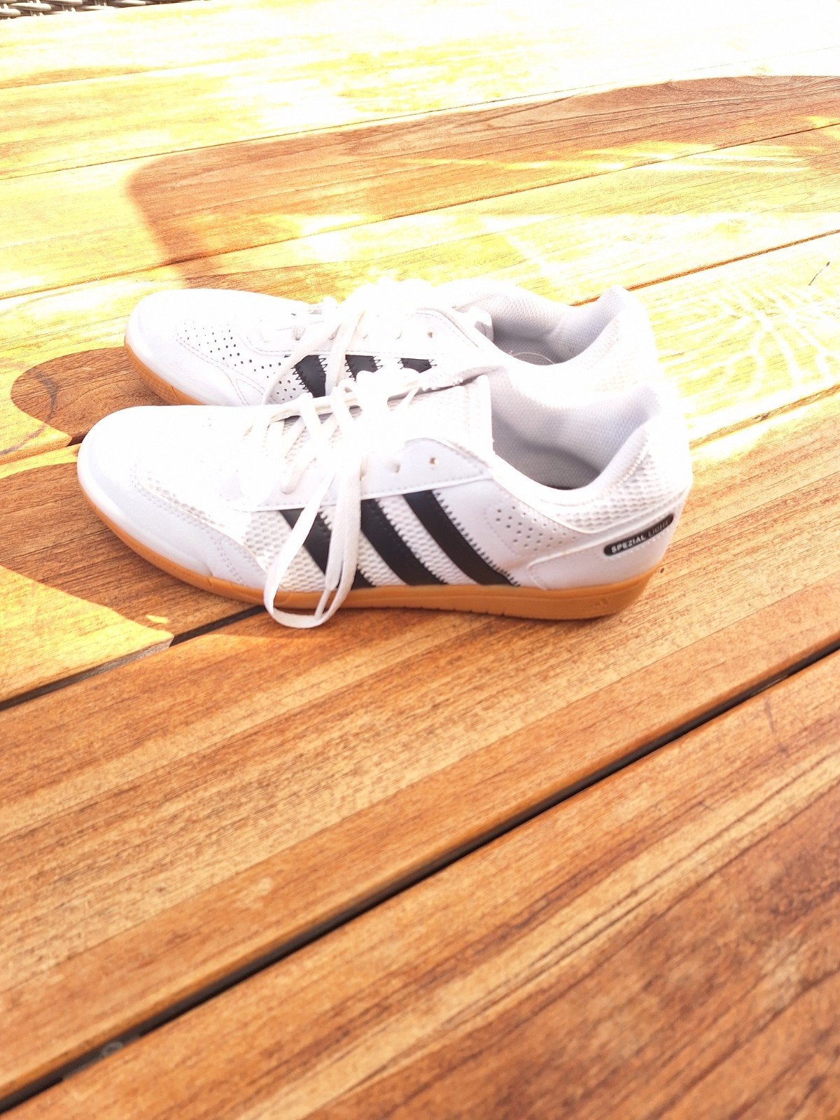 Adidas Special Light zaalschoenen , maat 8.5, Kleding | Heren, Schoenen, Ophalen of Verzenden, Zo goed als nieuw, Adidas, Wit