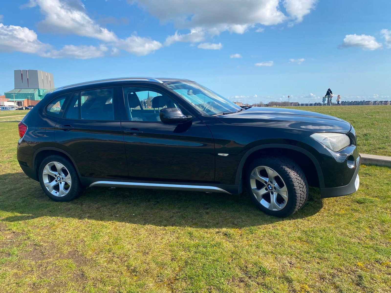BMW X1 xDrive18d Diesel | Navigatie | Winterset | APK, X1, Stof, Zwart, Zwart