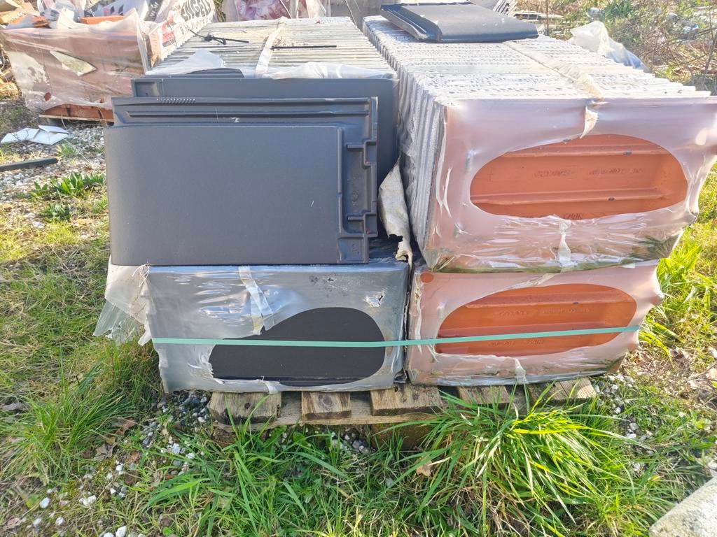 Nelskamp G10 Dakpannen Mat Zwart Engobe - ca. 2 Pallets, Doe-het-zelf en Verbouw, Dakpannen en Dakbedekking, Ophalen, Steen of Klei