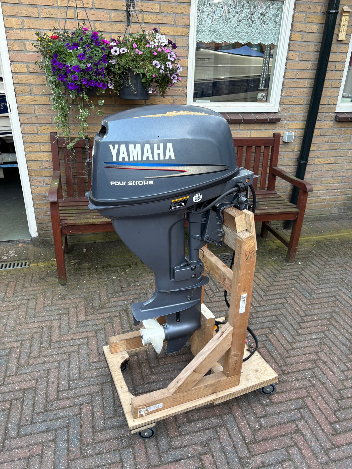 Te koop: Yamaha F15 AE s,afstandsbediening, elektrischestart, Watersport en Boten, Ophalen, Zo goed als nieuw, Benzine, 5 tot 10 pk