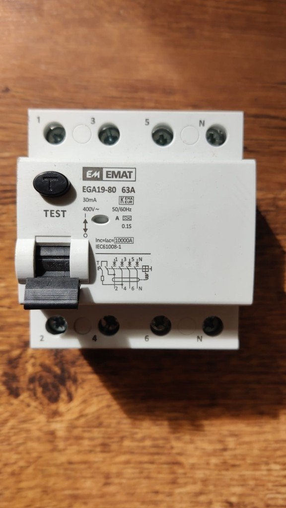 Aardlekschakelaar EMAT EGA19-80 63A 300ma A-kar 4P, Doe-het-zelf en Verbouw, Elektra en Kabels, Ophalen of Verzenden, Zo goed als nieuw