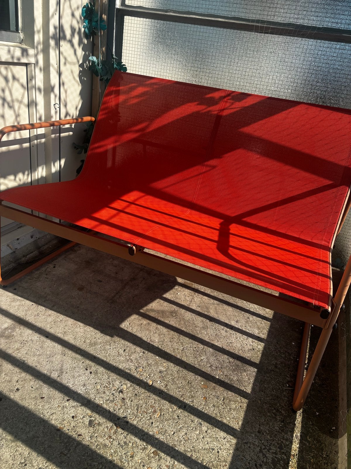 Compacte tweepersoons bankje voor balkon of tuin, Ophalen, Minder dan 75 cm, Tweepersoons, Zo goed als nieuw