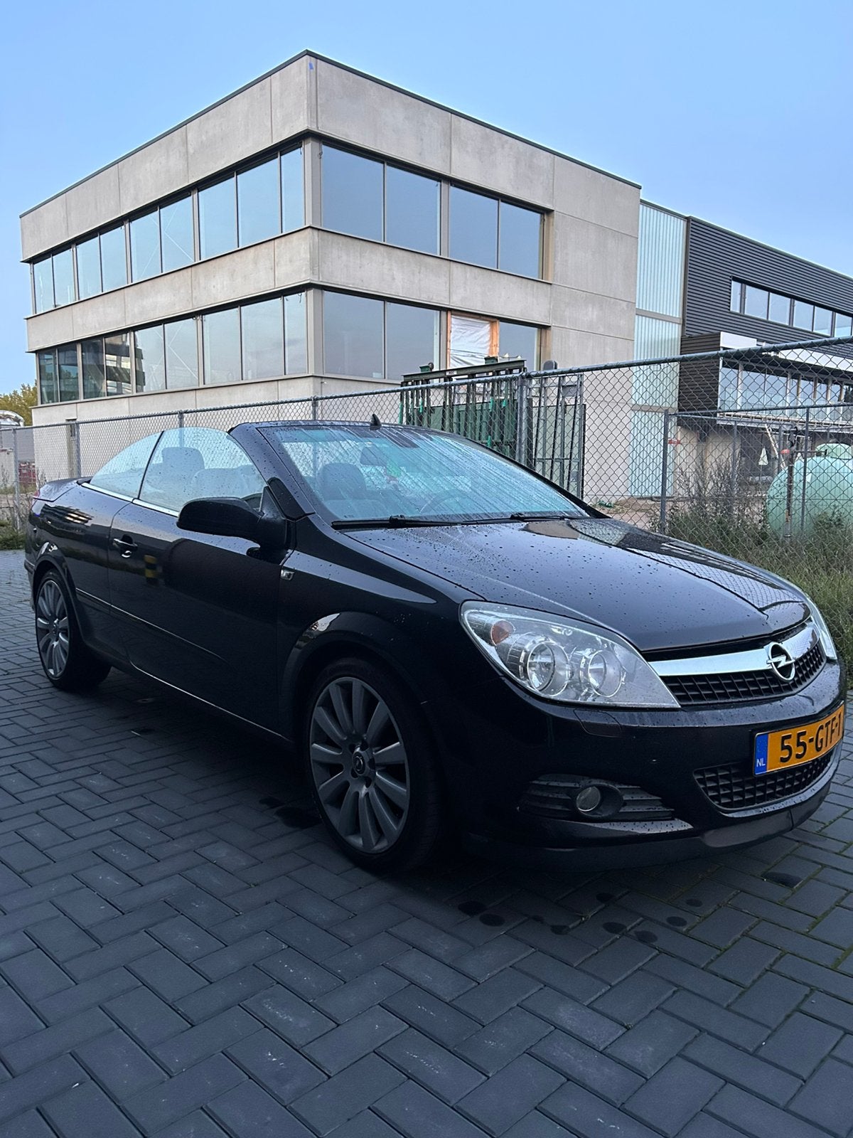 Opel Astra 1.6 16V 85KW Twin TOP 2008 Zwart, Voorwielaandrijving, 745 kg, Zwart, 4 cilinders