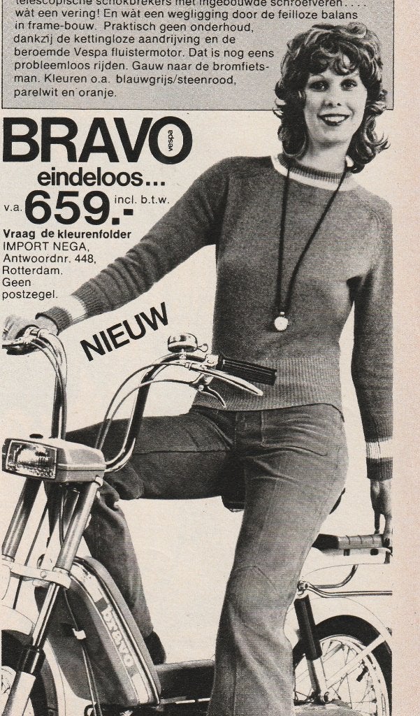 retro reclame 1973 Vespa brommer Bravo eindeloos, Verzenden, Overige typen