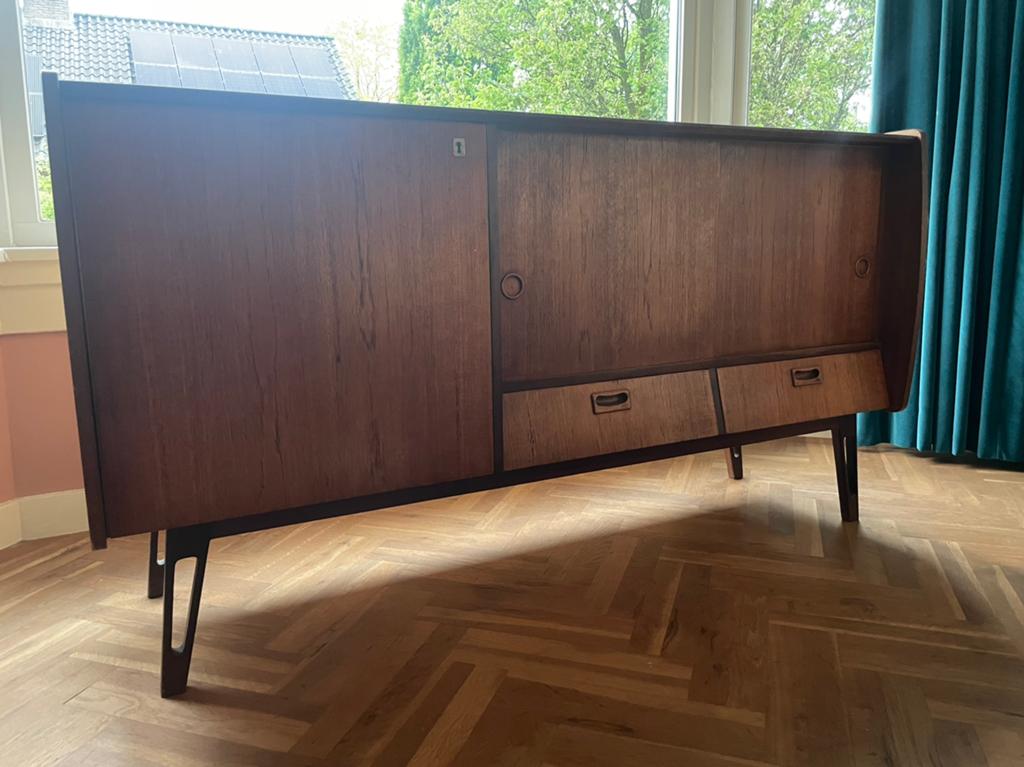 Vintage Teak Dressoir / Sideboard met Schuifdeuren, Ophalen