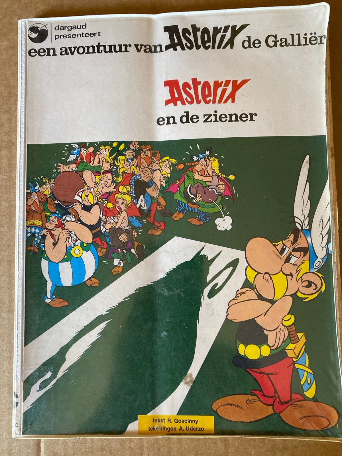 Asterix en de ziener - Dargaud - Klassiek stripboek, Eén stripboek, Ophalen of Verzenden, Gelezen