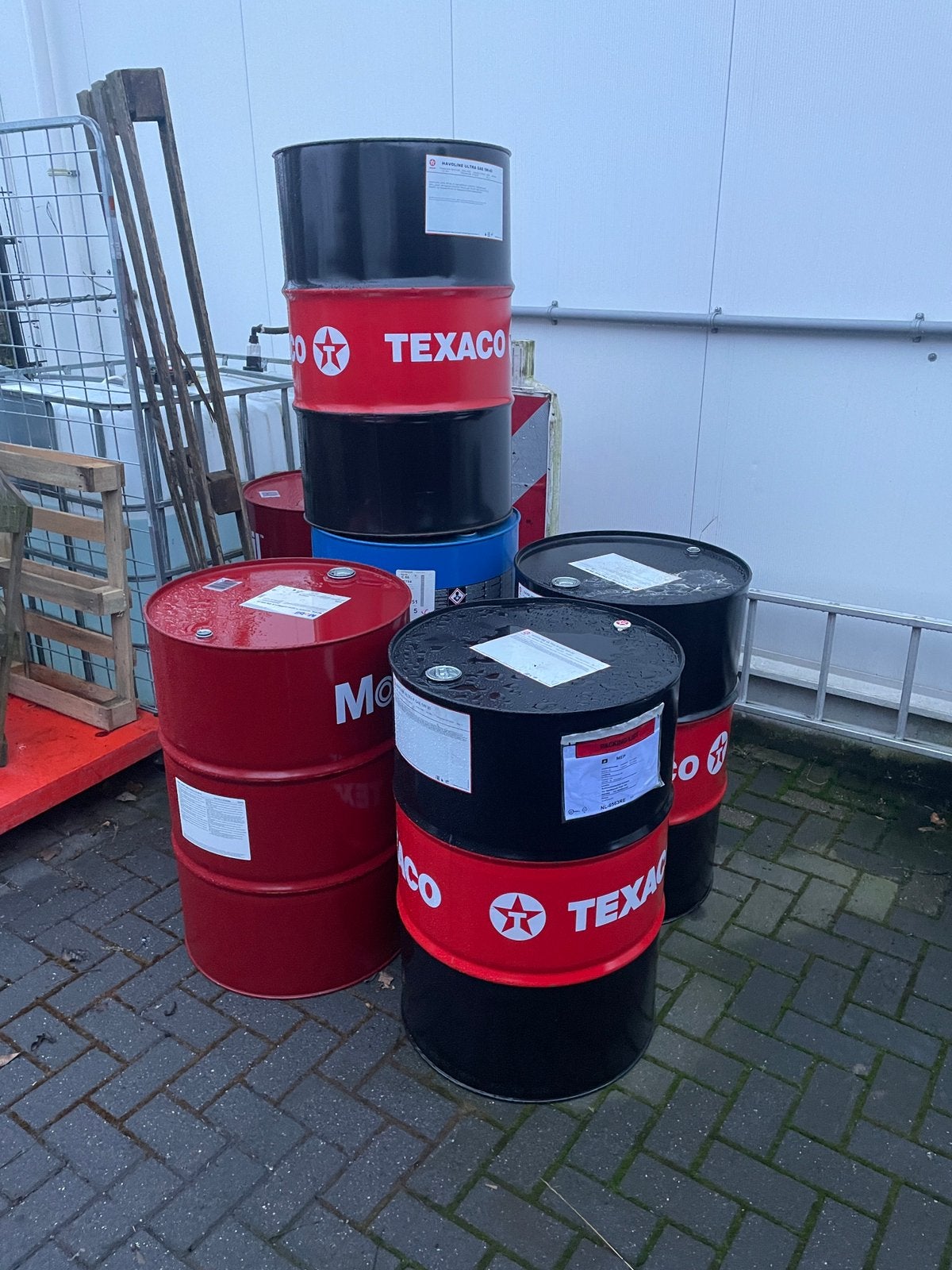 Olievaten 200 liter, Ophalen, Zo goed als nieuw