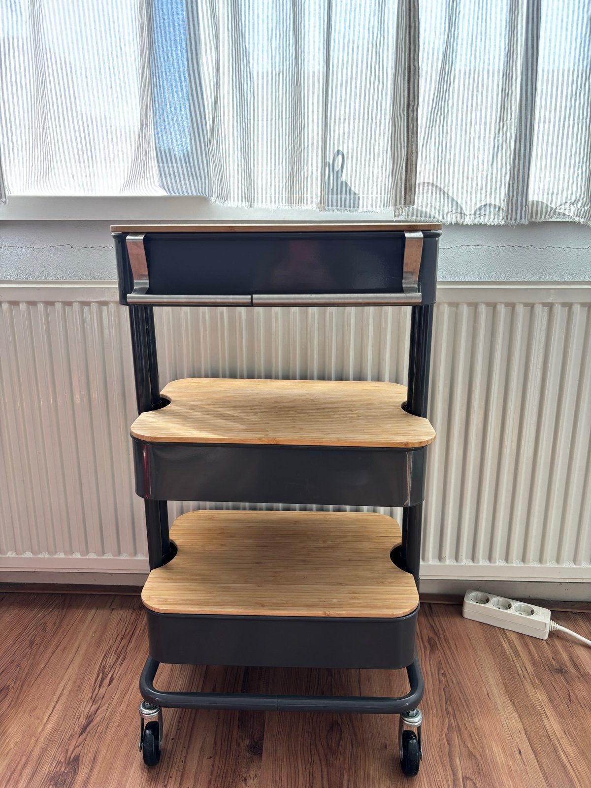 IKEA RÅSKOG Serveerwagen met bamboe planken, Ophalen, Zo goed als nieuw