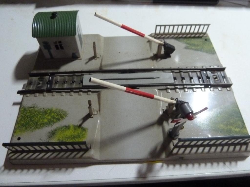 Märklin 7390 Spoorweg overgang HO, Wisselstroom, Gebruikt, Brug, Tunnel of Gebouw, Ophalen of Verzenden