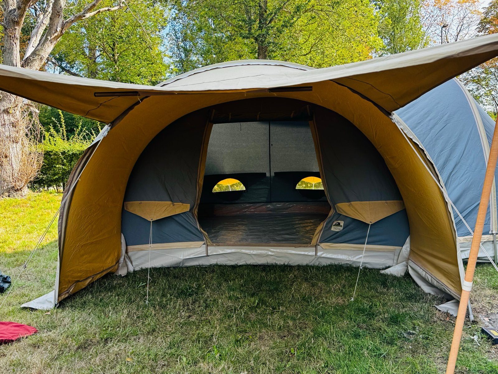 Karsten Tent met aanbouw en accessoires, Ophalen, Gebruikt, Tot en met 4