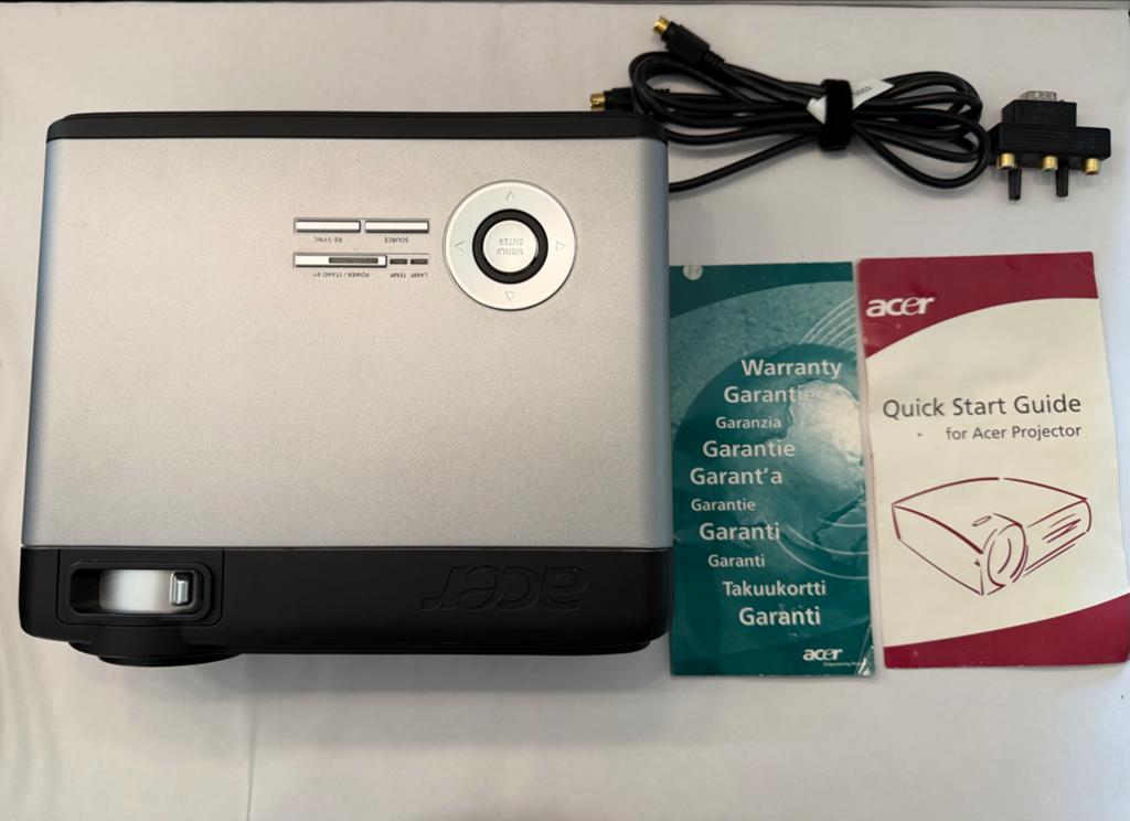 Acer PD523 DLP Projector met accessoires en tas, Ophalen of Verzenden, Zo goed als nieuw, DLP, Overige resoluties
