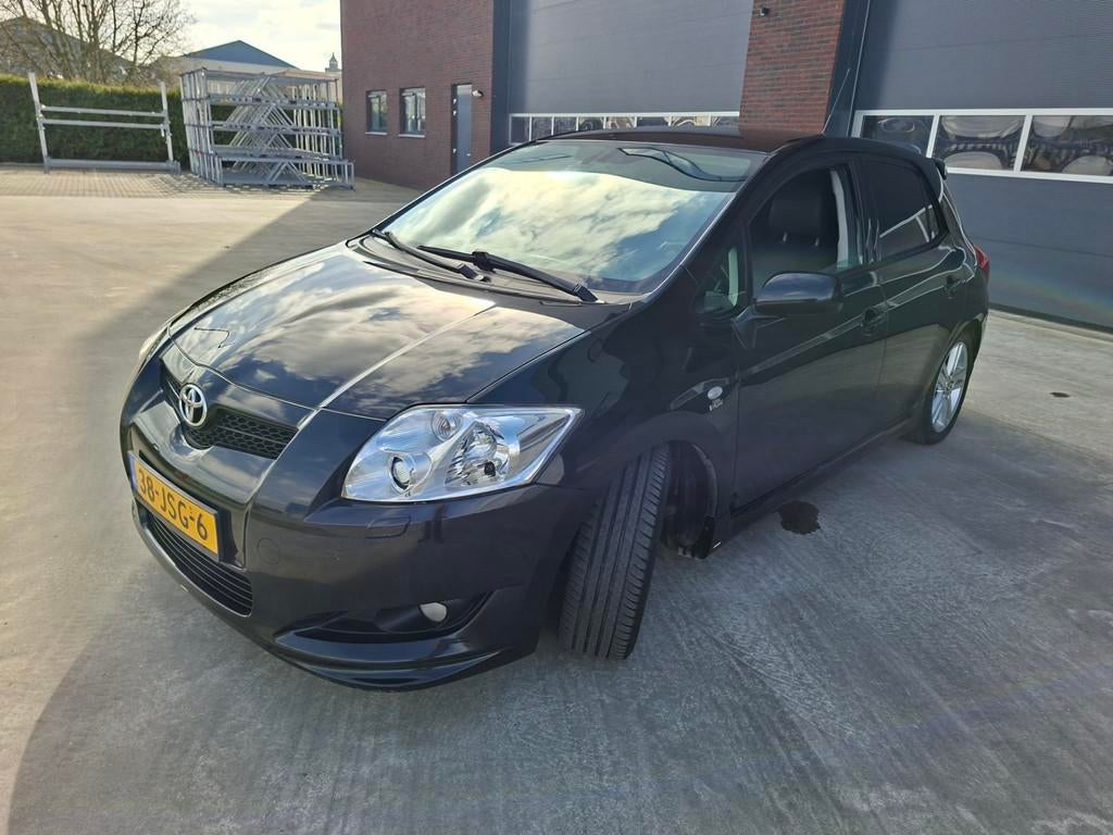 Toyota Auris 2.2 D-CAT GT180 AIRCO/ECC/Vol leder NAVI UNIEK, Voorwielaandrijving, 450 kg, Gebruikt, Zwart