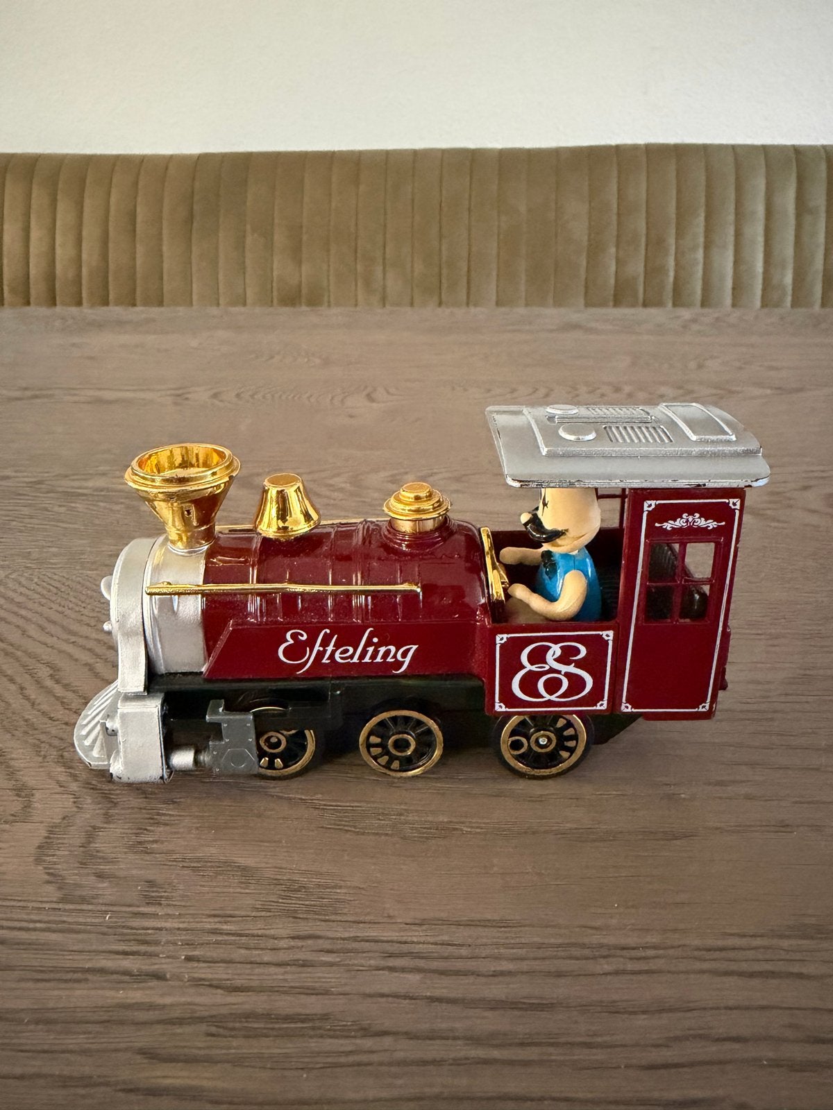 Efteling Trein met Machinist - Decoratie/Speelgoed, Verzamelen, Efteling, Ophalen of Verzenden, Zo goed als nieuw, Gebruiksvoorwerp