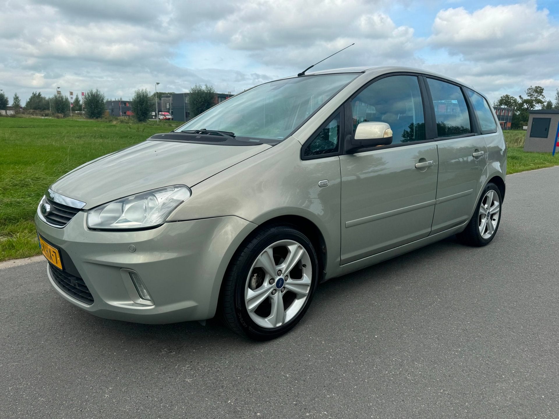 Ford C-Max 1.8-16V Limited I CLIMA I TREKHAAK I NAVIGATIE, Voorwielaandrijving, Gebruikt, Zwart, 4 cilinders
